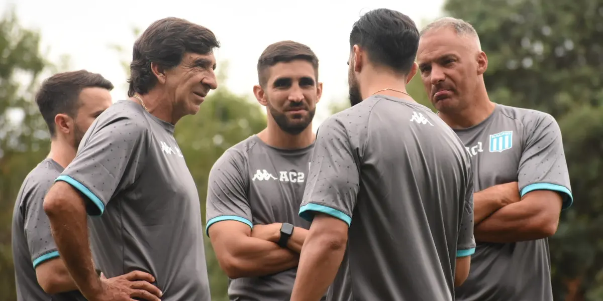 Costas quedó impresionado con el jugador y lo usaría de Titular.