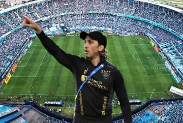 El entrenador argentino es una de las alternativas para reemplazar a Fernando Gago en Racing