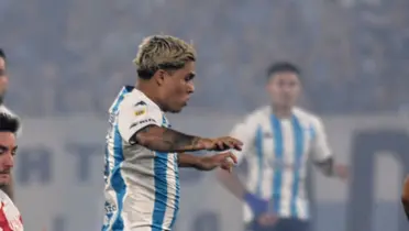 El jugador de la Academia se fue molesto por la forma de jugar del Tatengue