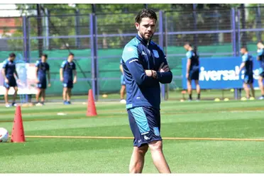 La Academia podría incorporar a dos jugadores de buen rendimiento en el fútbol argentino.