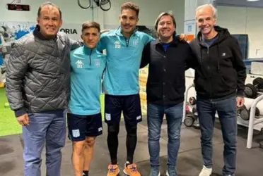 Los jugadores de Racing recibieron la visita del entrenador de la Bicolor